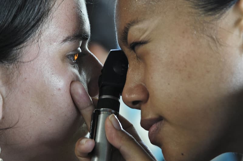 podroben očesni pregled pri okulistu