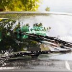 Spoznajte pravi pomen avtomobilskih brisalcev
